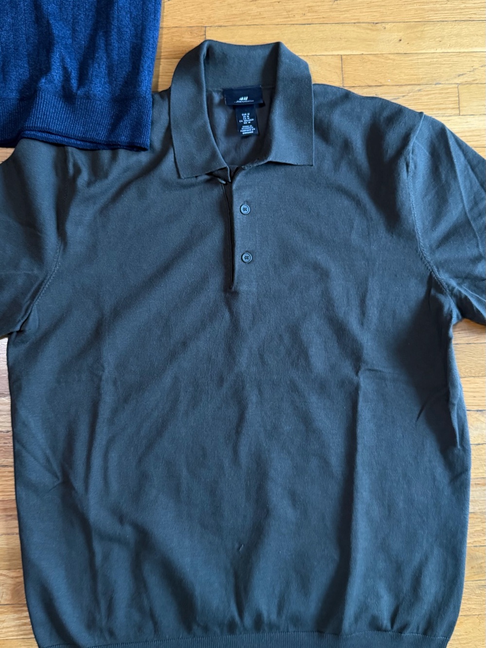 Three Men's Knit Polo Shirts - Blue, Black, Gray - Picture 3 of 4